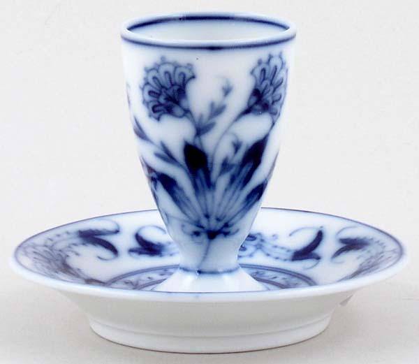 Egg Cup on fixed stand c1865